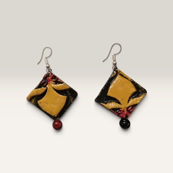 img_61096686566206322768854640766257759650.jpg Golden Blossom Terracotta Necklace Set